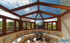 玻璃陽光房裝電動天棚簾好不好?電動天棚簾的優(yōu)缺點